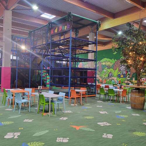 1055 Pontarlier aire de jeux intérieure ELI Play