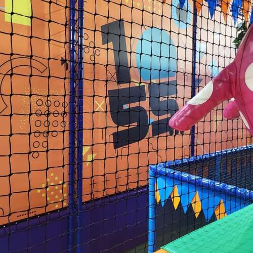 Nouvelle aire de jeux couverte 1055 pontarlier realisee par ELI Play