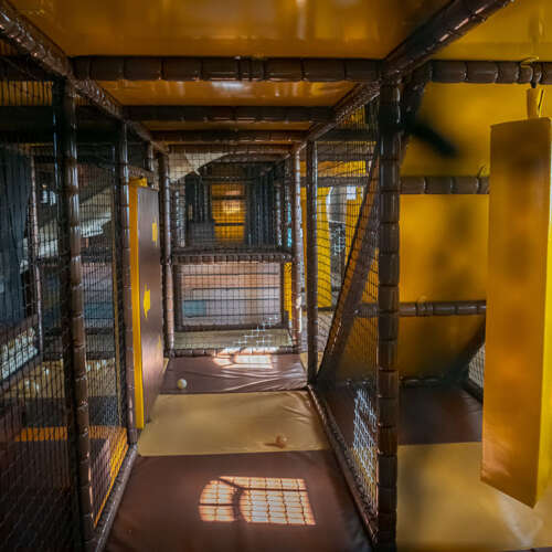 Speelstructuur ELI Play speelschuur vakantiepark Molenwaard